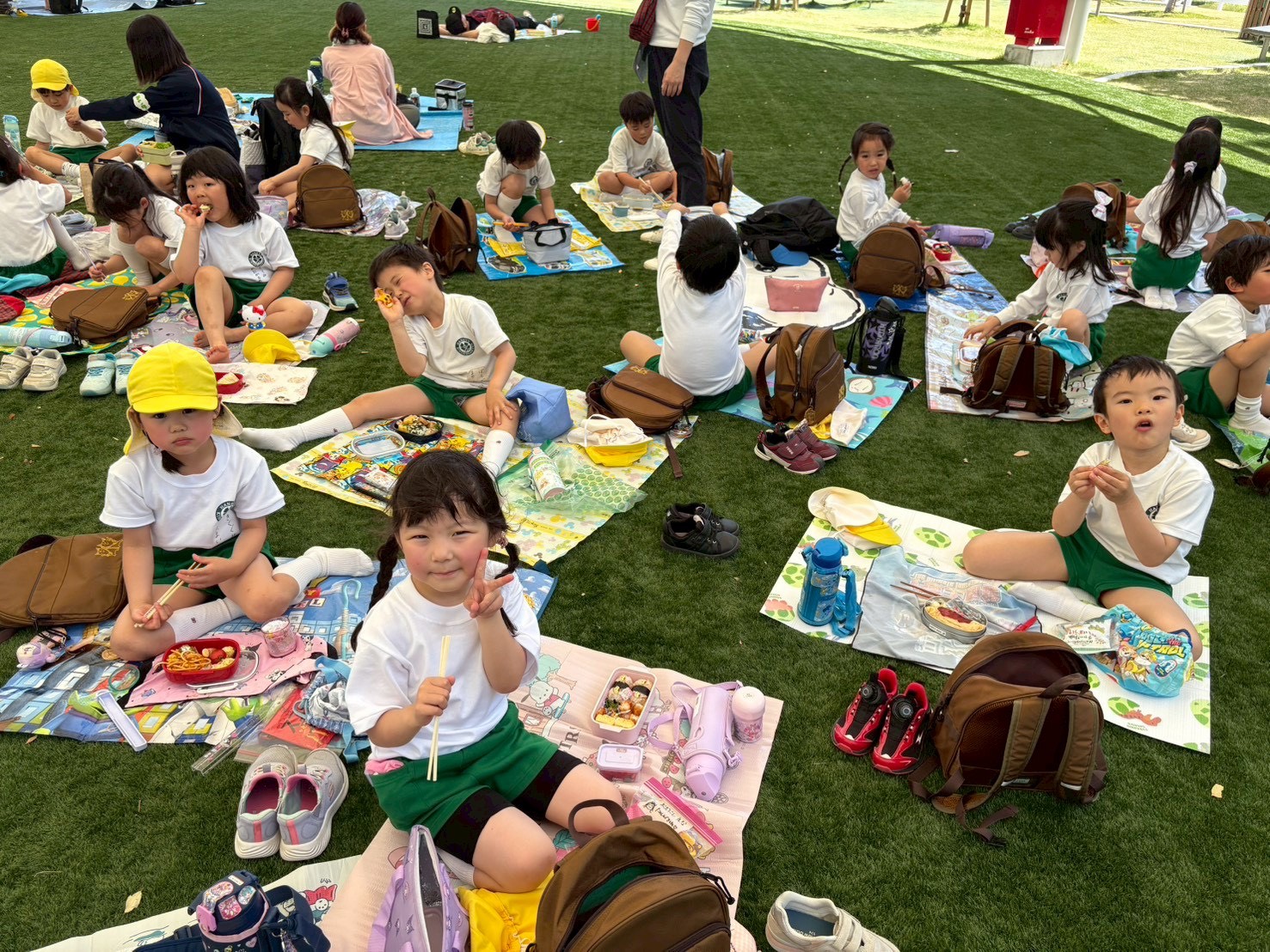 Featured image for “5月11日（月）年中組年長組の春の遠足がありました☀️”